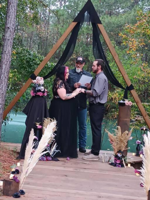 Waterfront Houston Hide Out In A Magical Forest Waller Exterior foto